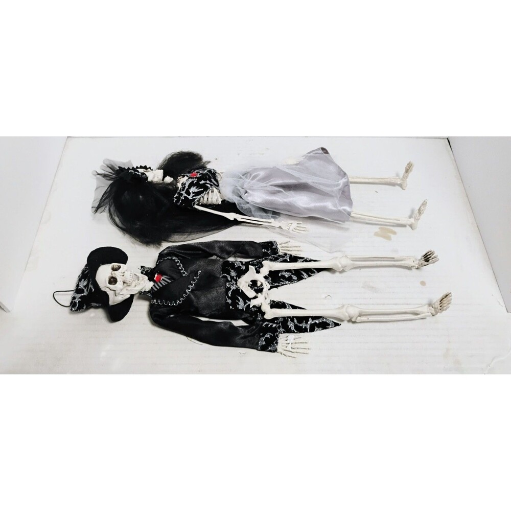 DAY OF THE DEAD 16” HANGING BRIDE & GROOM SKELETONS WALL GOTHIC SEASONAL DECOR - Picture 2 of 6